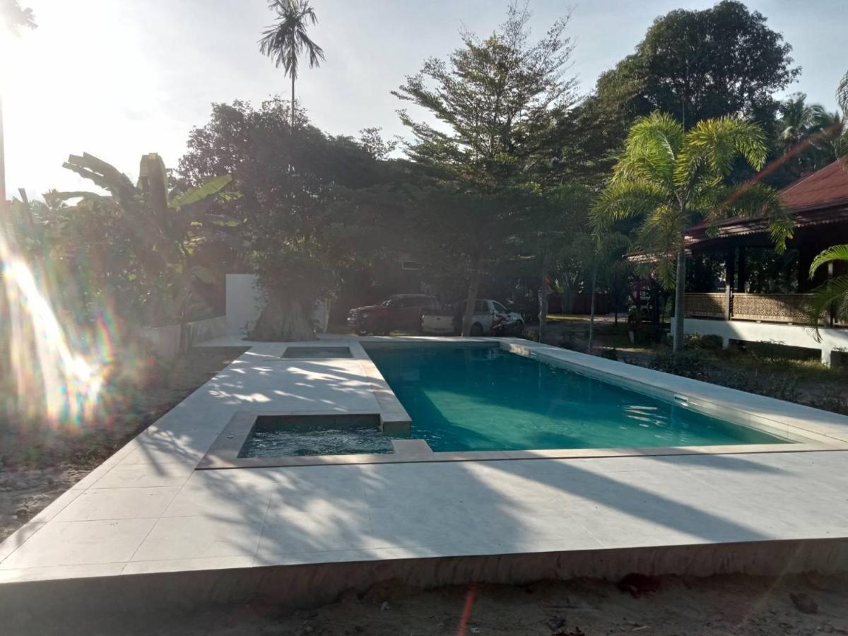 Baan Banyan Villa, Wood House Short Walk To Mae Nam Beach Bagian luar foto