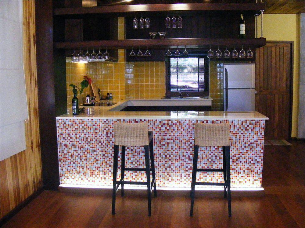 Baan Banyan Villa, Wood House Short Walk To Mae Nam Beach Bagian luar foto