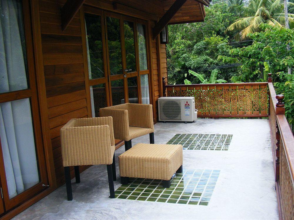Baan Banyan Villa, Wood House Short Walk To Mae Nam Beach Bagian luar foto