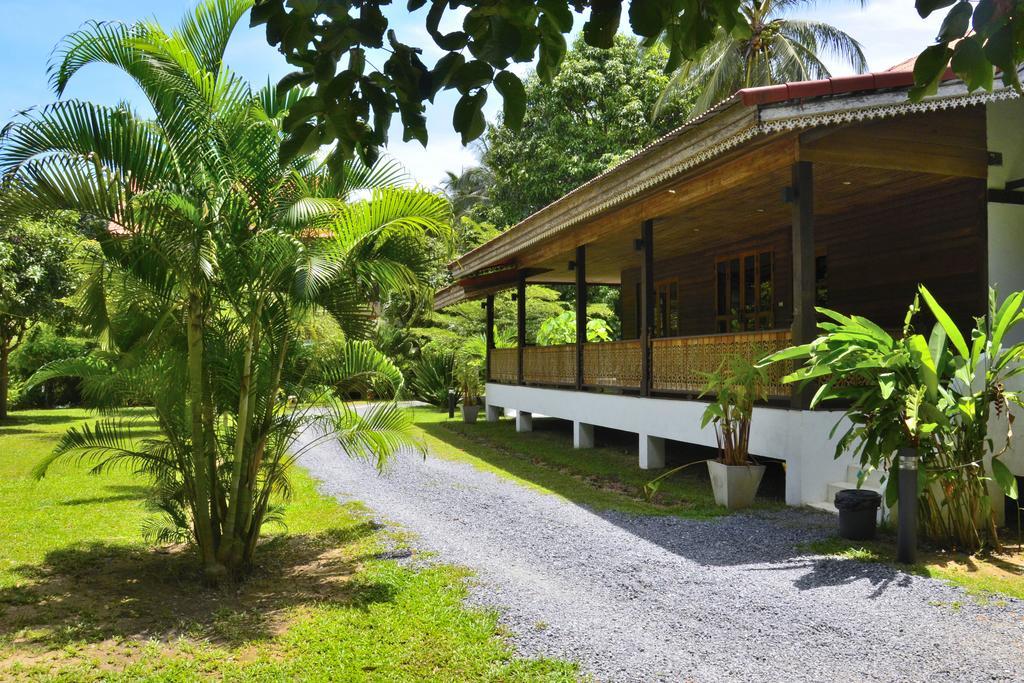 Baan Banyan Villa, Wood House Short Walk To Mae Nam Beach Bagian luar foto