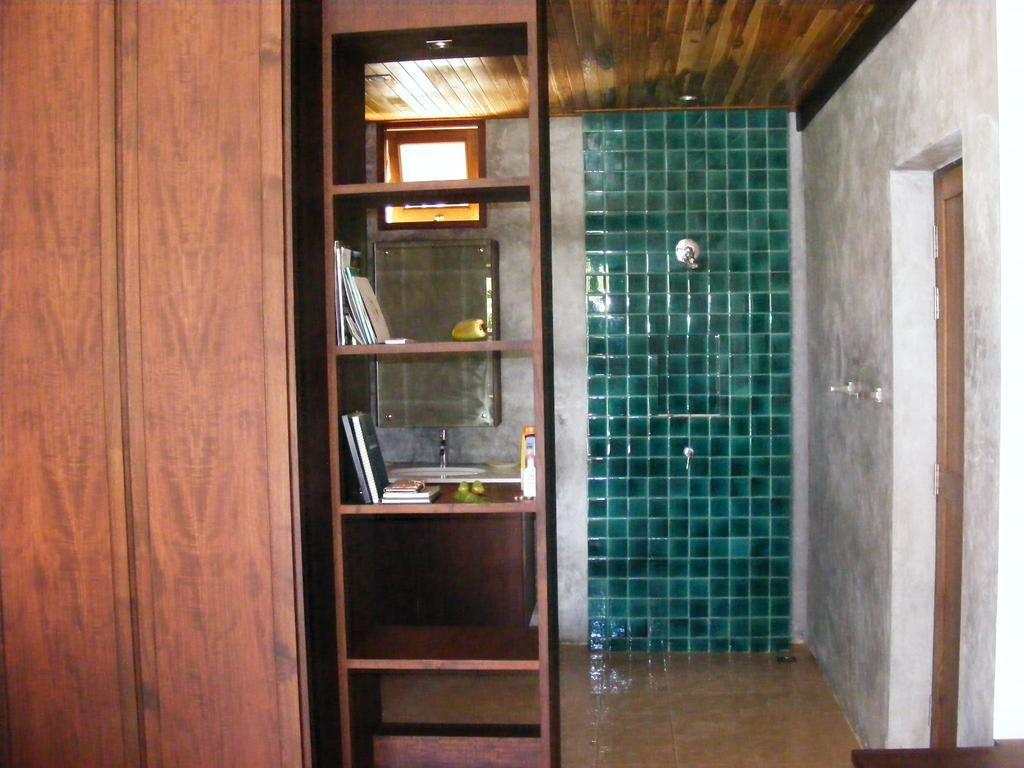 Baan Banyan Villa, Wood House Short Walk To Mae Nam Beach Bagian luar foto