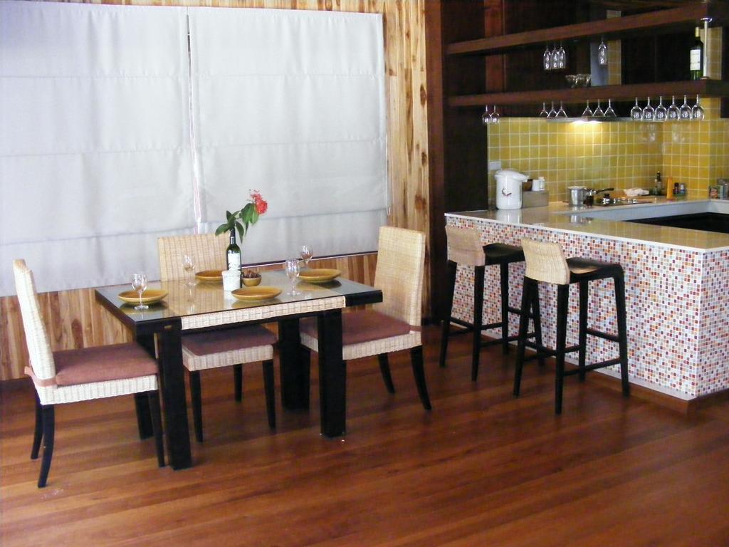 Baan Banyan Villa, Wood House Short Walk To Mae Nam Beach Bagian luar foto